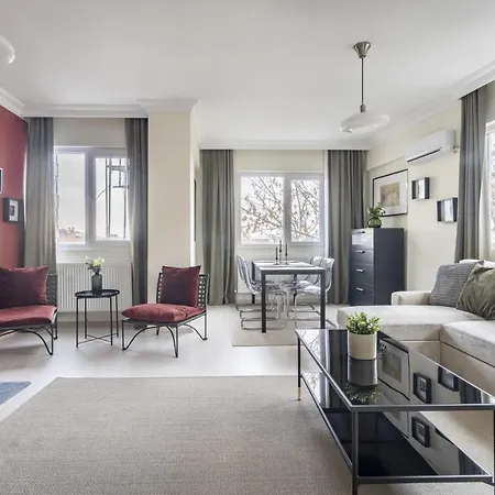 Modern Flat With Balcony On Bagdat Street Apartmán